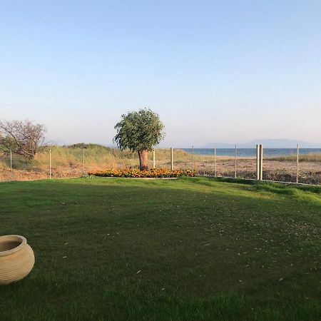 Aster Beach House Nea Thesi Екстериор снимка